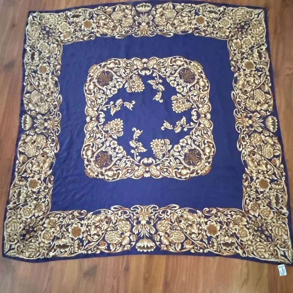 Museum of fine arts Boston 100% silk scarf, floral Navy tan made in Japan